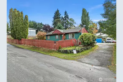 2635 SW 104th Street, Seattle, WA 98146 - Photo 9