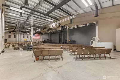 18824 Smokey Point Boulevard, Arlington, WA 98223 - Photo 11