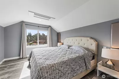 6707 Aurora Avenue N, Seattle, WA 98103 - Photo 11