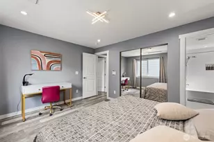 6707 Aurora Ave N, Seattle, WA 98103 - Photo 9