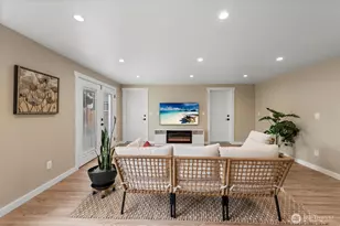 6707 Aurora Ave N, Seattle, WA 98103 - Photo 21