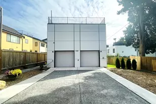 6707 Aurora Ave N, Seattle, WA 98103 - Photo 15