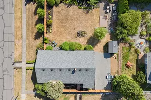 1306 B St, Washougal, WA 98671 - Photo 5