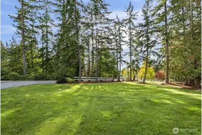 805 293rd Street E, Roy, WA 98580 - Photo 5