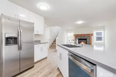 2511 NE 1st Street, Renton, WA 98056 - Photo 9