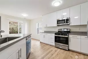 2511 NE 1st St, Renton, WA 98056 - Photo 3