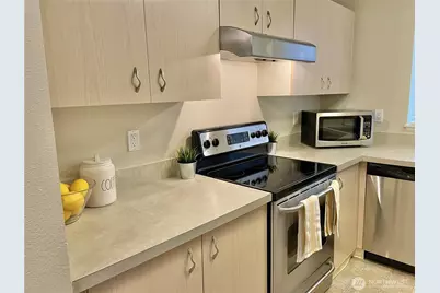 5300 Harbour Pointe Boulevard #311H, Mukilteo, WA 98275 - Photo 5