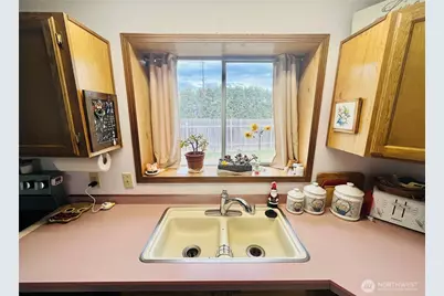 840 NE Karol Loop, College Place, WA 99324 - Photo 13