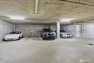 300 110th Ave NE, Bellevue, WA 98004 - Photo 15