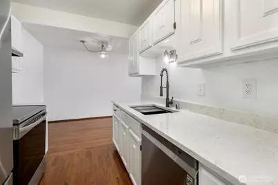 2034 14th Avenue W #302, Seattle, WA 98119 - Photo 13