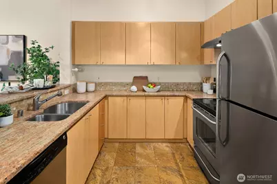 668 S Lane Street #711, Seattle, WA 98104 - Photo 15