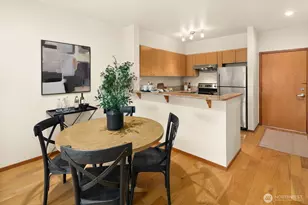 668 S Lane St, Seattle, WA 98104 - Photo 11