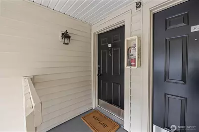 12404 E Gibson Road #H301, Everett, WA 98204 - Photo 3