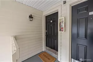 12404 E Gibson Rd, Everett, WA 98204 - Photo 3