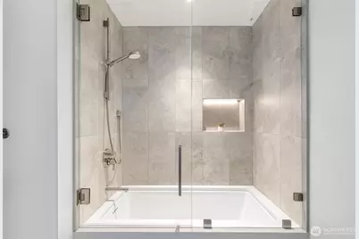 2033 2nd Avenue #1111, Seattle, WA 98121 - Photo 25