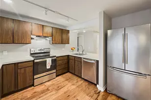 444 S State St, Bellingham, WA 98225 - Photo 11