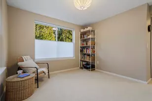 8745 Greenwood Ave N, Seattle, WA 98103 - Photo 11