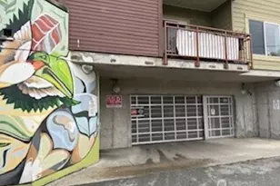 8745 Greenwood Ave N, Seattle, WA 98103 - Photo 21