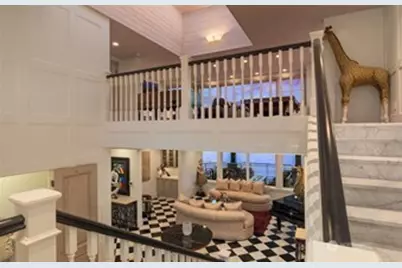 16 Enatai Drive, Bellevue, WA 98004 - Photo 7