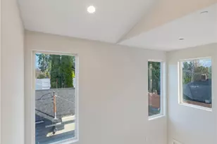 1251 SW 151st St, Burien, WA 98166 - Photo 9