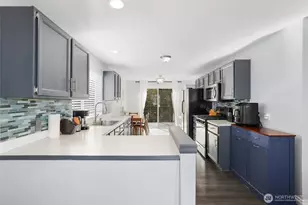 13701 SE 275th Pl, Kent, WA 98042 - Photo 9