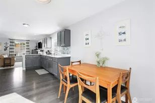 13701 SE 275th Pl, Kent, WA 98042 - Photo 15