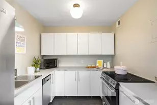 1136 13th Ave, Seattle, WA 98122 - Photo 7