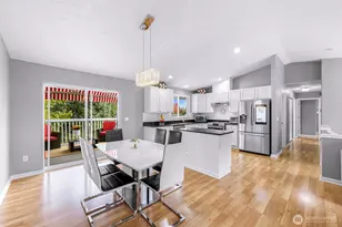 3205 200th Pl SW, Lynnwood, WA 98036 - Photo 9