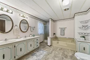 1023 S E Dove Ln, College Place, WA 99324 - Photo 13