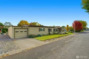 1023 S E Dove Ln, College Place, WA 99324 - Photo 3