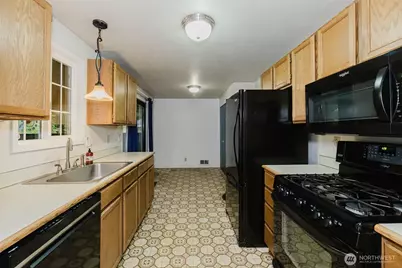 7600 Sandy Way NE, Poulsbo, WA 98370 - Photo 7