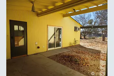 205 March Street NE, Moses Lake, WA 98837 - Photo 5