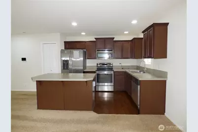 2720 13th Avenue NW, Puyallup, WA 98371 - Photo 5