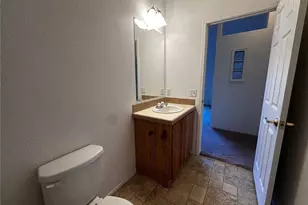 1112 1/2 W 17th St, Port Angeles, WA 98362 - Photo 17