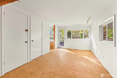 12117 SE 26th Street, Bellevue, WA 98005 - Photo 15