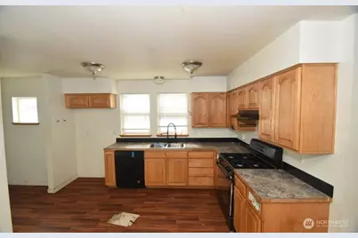 7907 Port Susan Place #6, Stanwood, WA 98292 - Photo 7