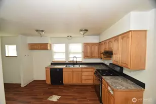 7907 Port Susan Pl, Stanwood, WA 98292 - Photo 7