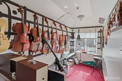 211 14th Avenue E, Seattle, WA 98112 - Photo 25