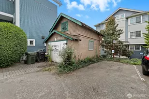 211 14th Ave E, Seattle, WA 98112 - Photo 27