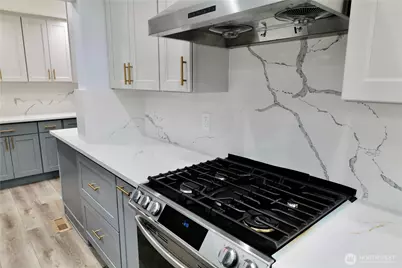 701 124th Avenue NE, Bellevue, WA 98005 - Photo 9