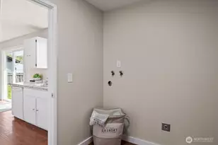 411 SE Brierwood Ct, Castle Rock, WA 98611 - Photo 19