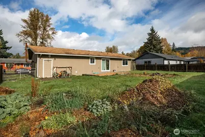 411 SE Brierwood Court, Castle Rock, WA 98611 - Photo 5