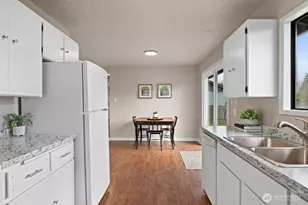 411 SE Brierwood Ct, Castle Rock, WA 98611 - Photo 23