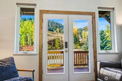 330 Keechelus Drive, Snoqualmie Pass, WA 98068 - Photo 9