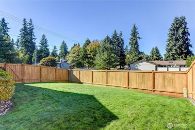 525 218th Street SW, Bothell, WA 98021 - Photo 27