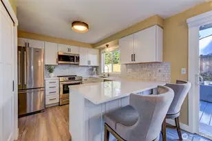 525 218th St SW, Bothell, WA 98021 - Photo 11