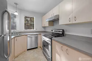 5300 Harbour Pointe Blvd, Mukilteo, WA 98275 - Photo 9