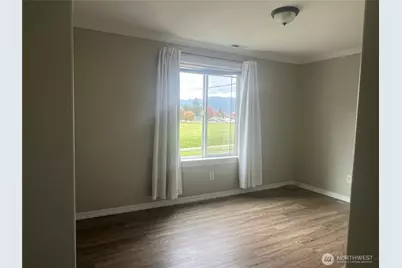 1854 Hillcrest Avenue, Enumclaw, WA 98022 - Photo 13