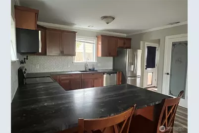 1854 Hillcrest Avenue, Enumclaw, WA 98022 - Photo 5