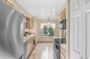 1210 58th St SW, Everett, WA 98203 - Photo 3